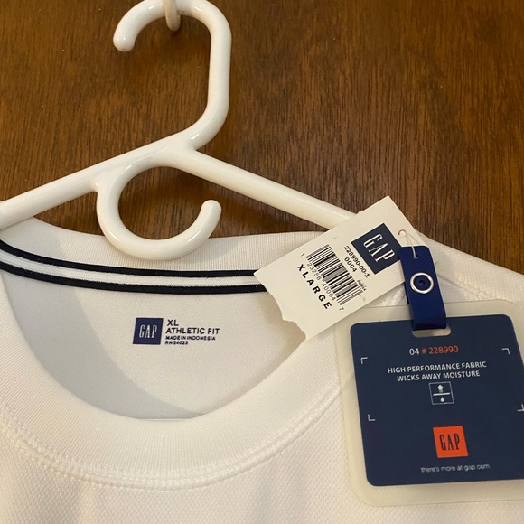 GAP Men’s white athletic fit shirt size XL - Picture 3 of 5